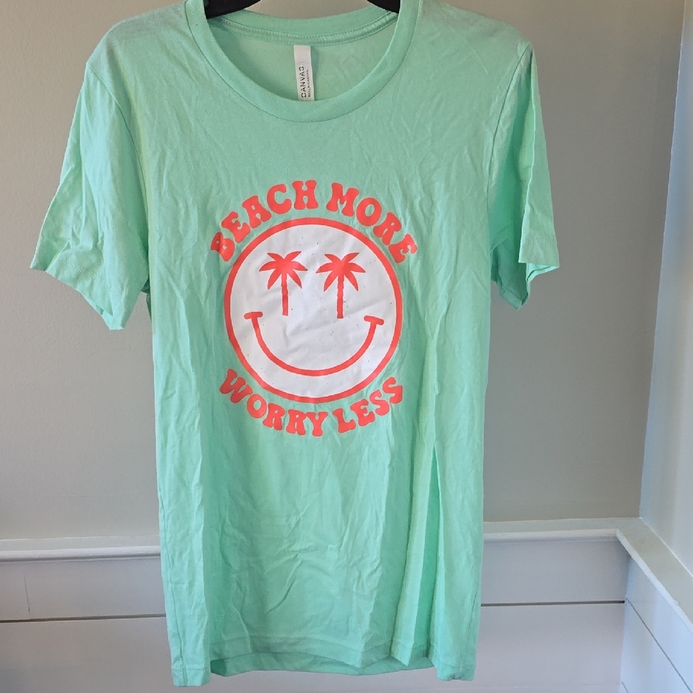 Mint graphic beach more tee